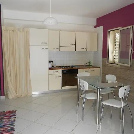 Santa Lucia 체팔루