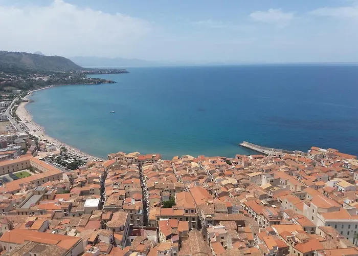 Santa Lucia 切法卢