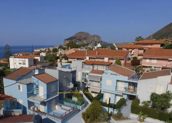 Santa Lucia 公寓 切法卢