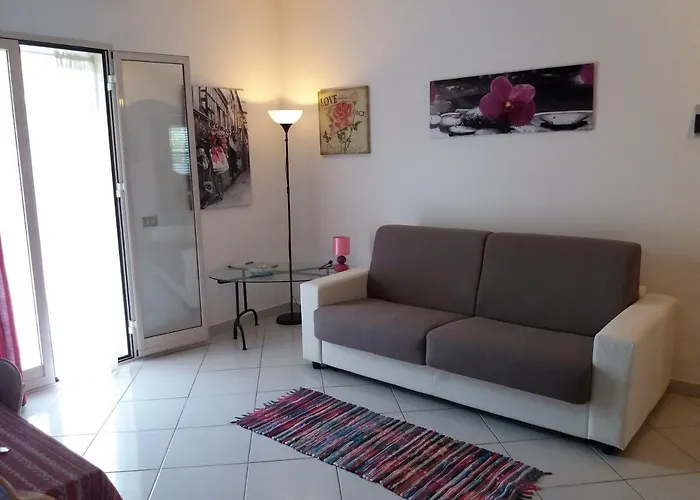 Santa Lucia Чефалу